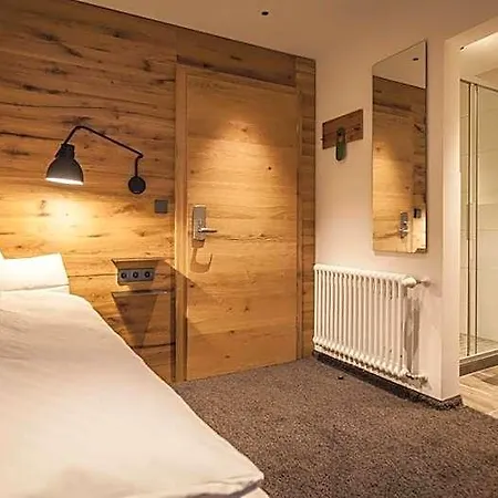 Bollenhuthotel Kirnbacher Hof Otel