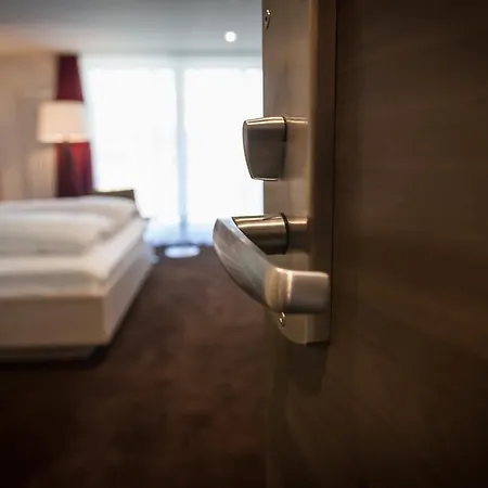 Bollenhuthotel Kirnbacher Hof Отель 4*