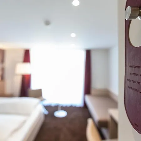 Bollenhuthotel Kirnbacher Hof 4*
