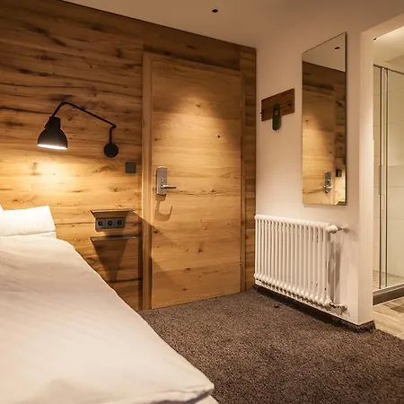 Bollenhuthotel Kirnbacher Hof 酒店 4*